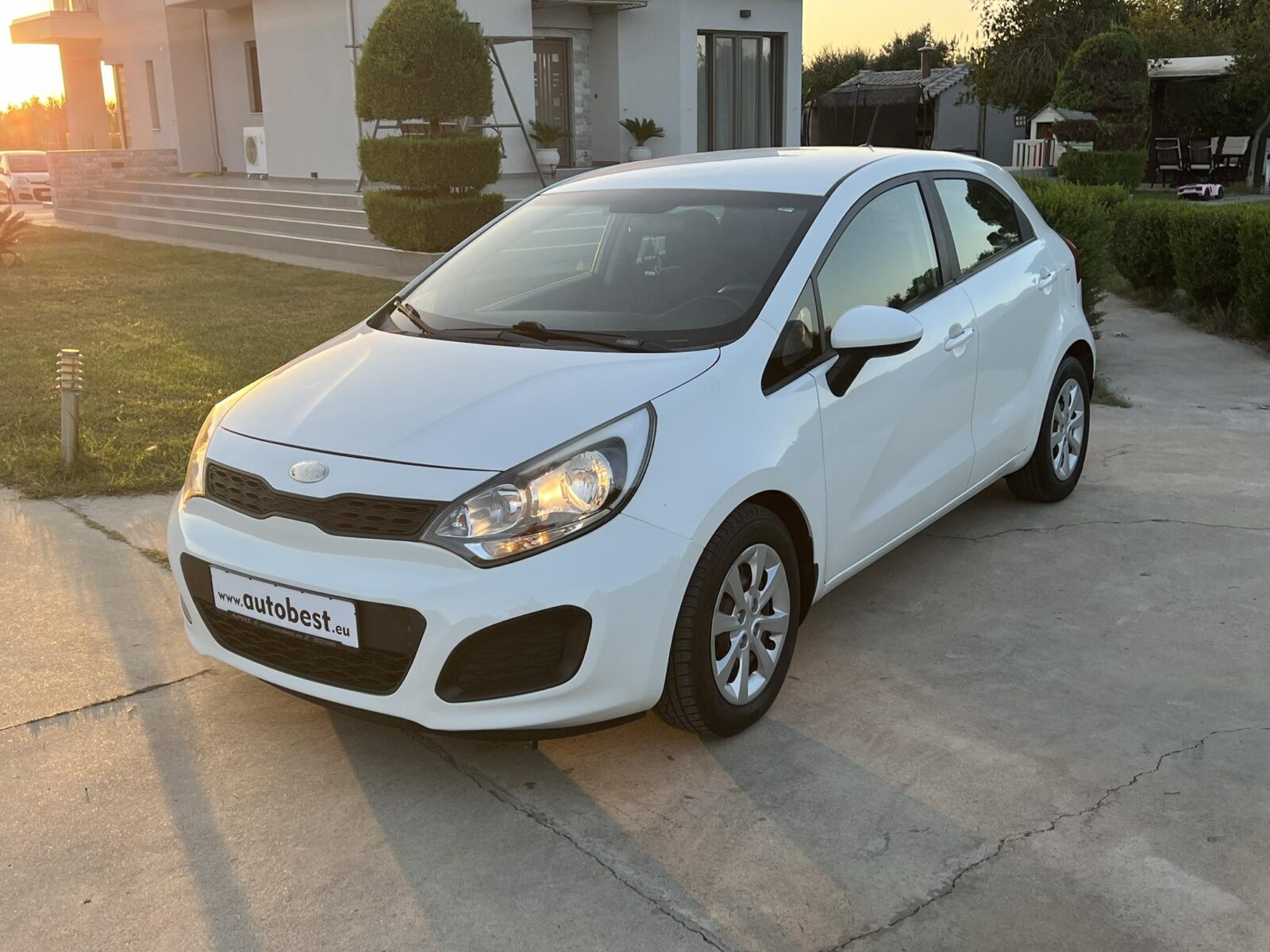 Kia Rio '13 1.6 GDI ACTIVE ECO (2)
