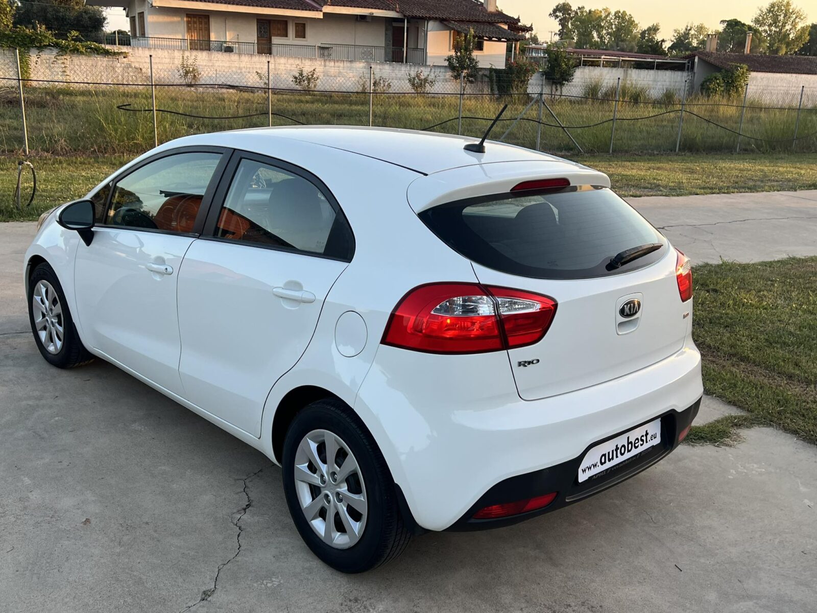 Kia Rio '13 1.6 GDI ACTIVE ECO (21)