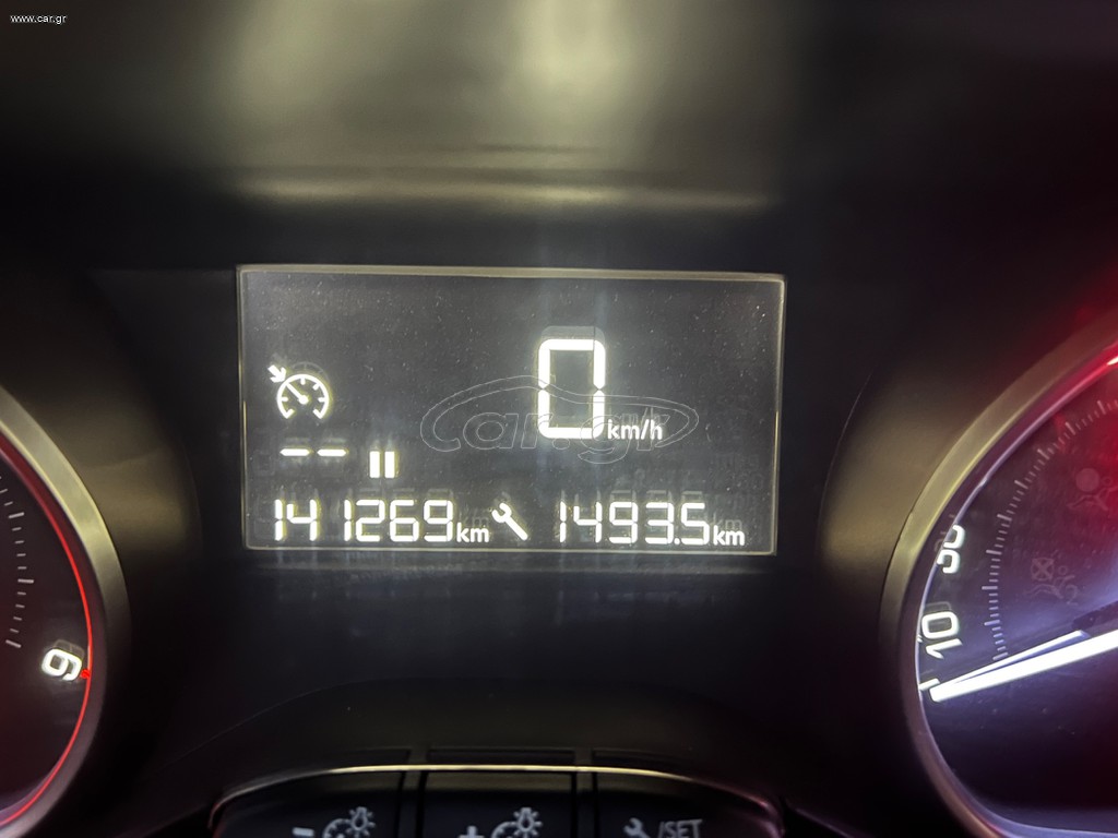 56733447 p b
